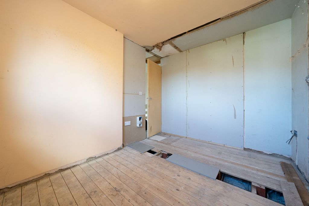 Additional image 9 of 3 bed semi-detached house for saleWalker Road, Thurmaston, Leicestershire LE4