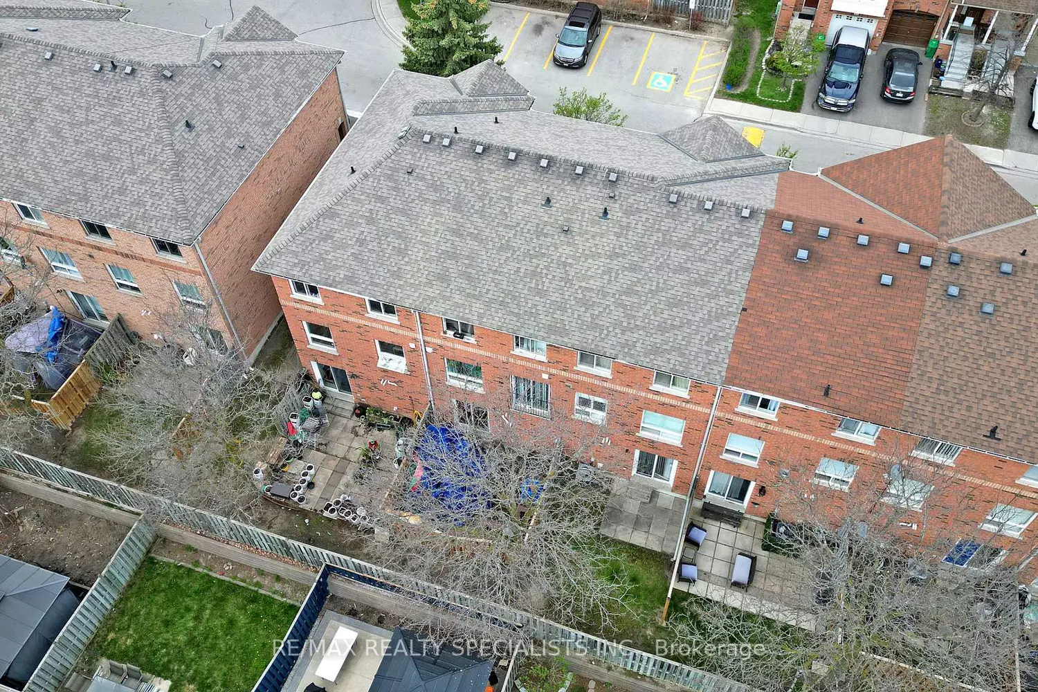 Additional image 16 of 2 Clay Brick Court 19