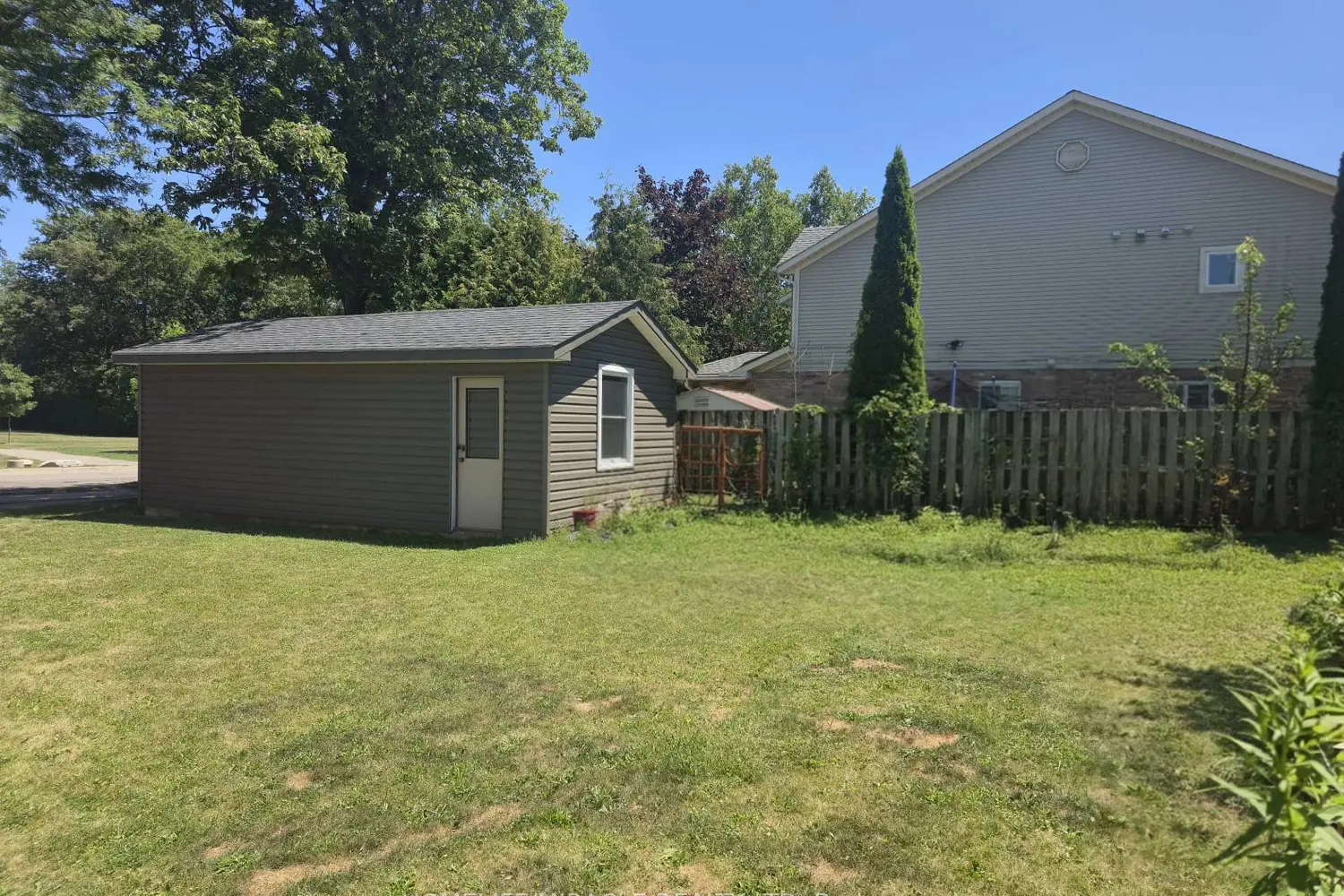 Additional image 20 of 82 Teal Avenue