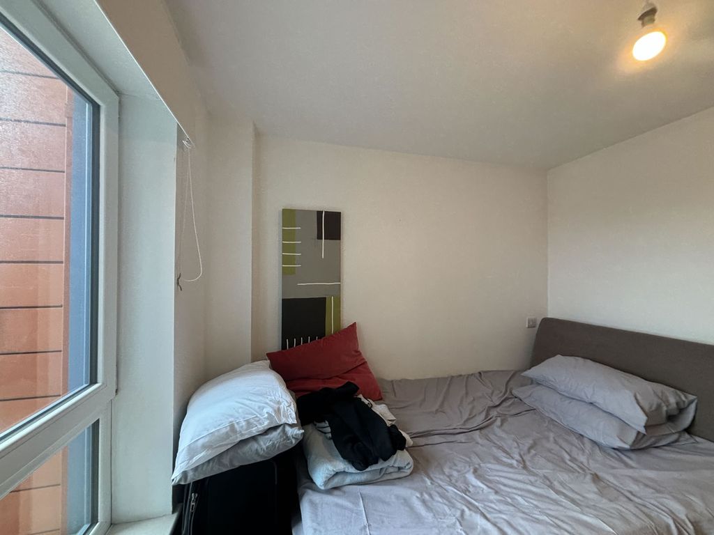 Additional image 10 of 2 bed flat for saleThe Crescent, Gunwharf Quays, Portsmouth PO1