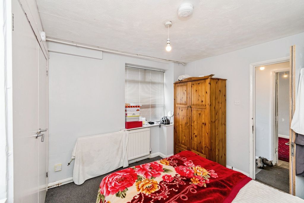 Additional image 5 of 5 bed detached house for saleHolt Road, Southampton, Hampshire SO15