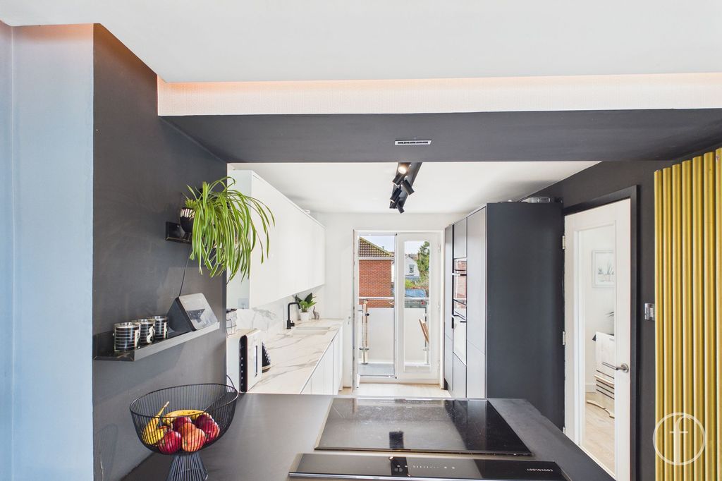 Additional image 12 of 3 bed end terrace house for salePriory Avenue, Southampton SO17