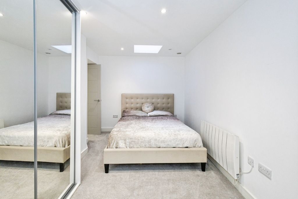 Additional image 10 of 1 bed flat for sale149A London Road, North End, Portsmouth PO2