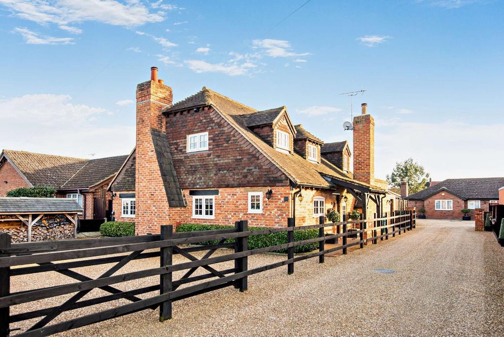 Additional image 7 of 4 bed detached house for saleJunction Road, Ashford TW15