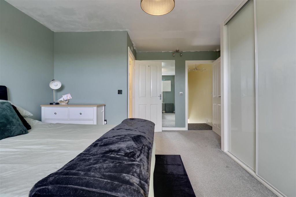 Additional image 10 of 4 bed town house for saleEast Shore Way, Portsmouth PO3