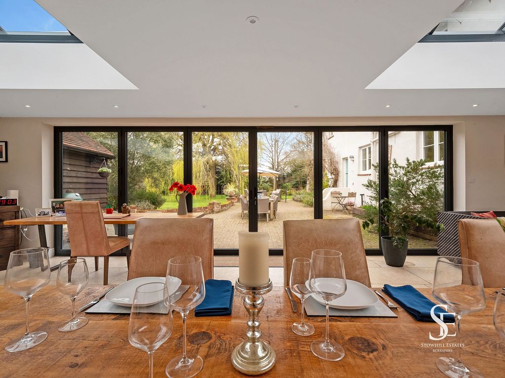 Additional image 18 of 6 bed detached house for saleEasthampstead Road, Wokingham RG40