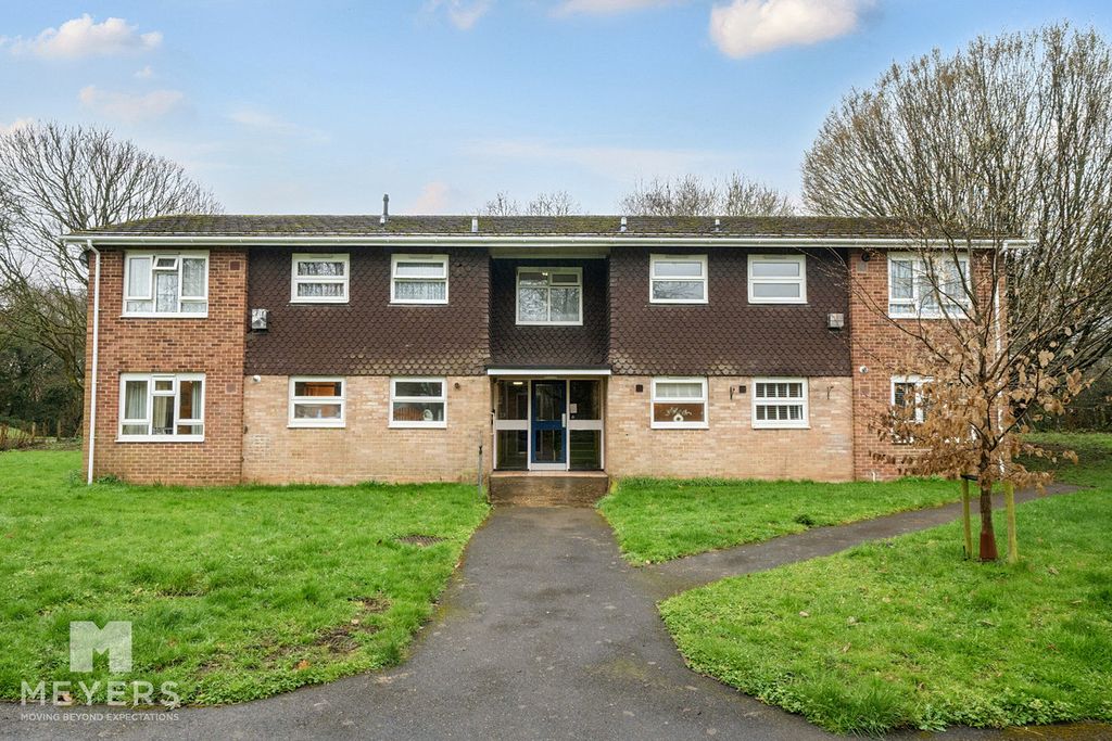1 bed flat for saleSelkirk Close, Wimborne, 1 BH21