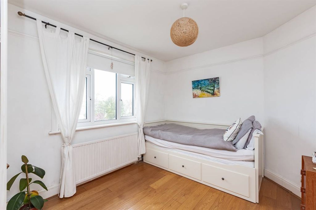 Additional image 9 of 2 bed flat for saleTankerton Road, Tankerton, Whitstable CT5