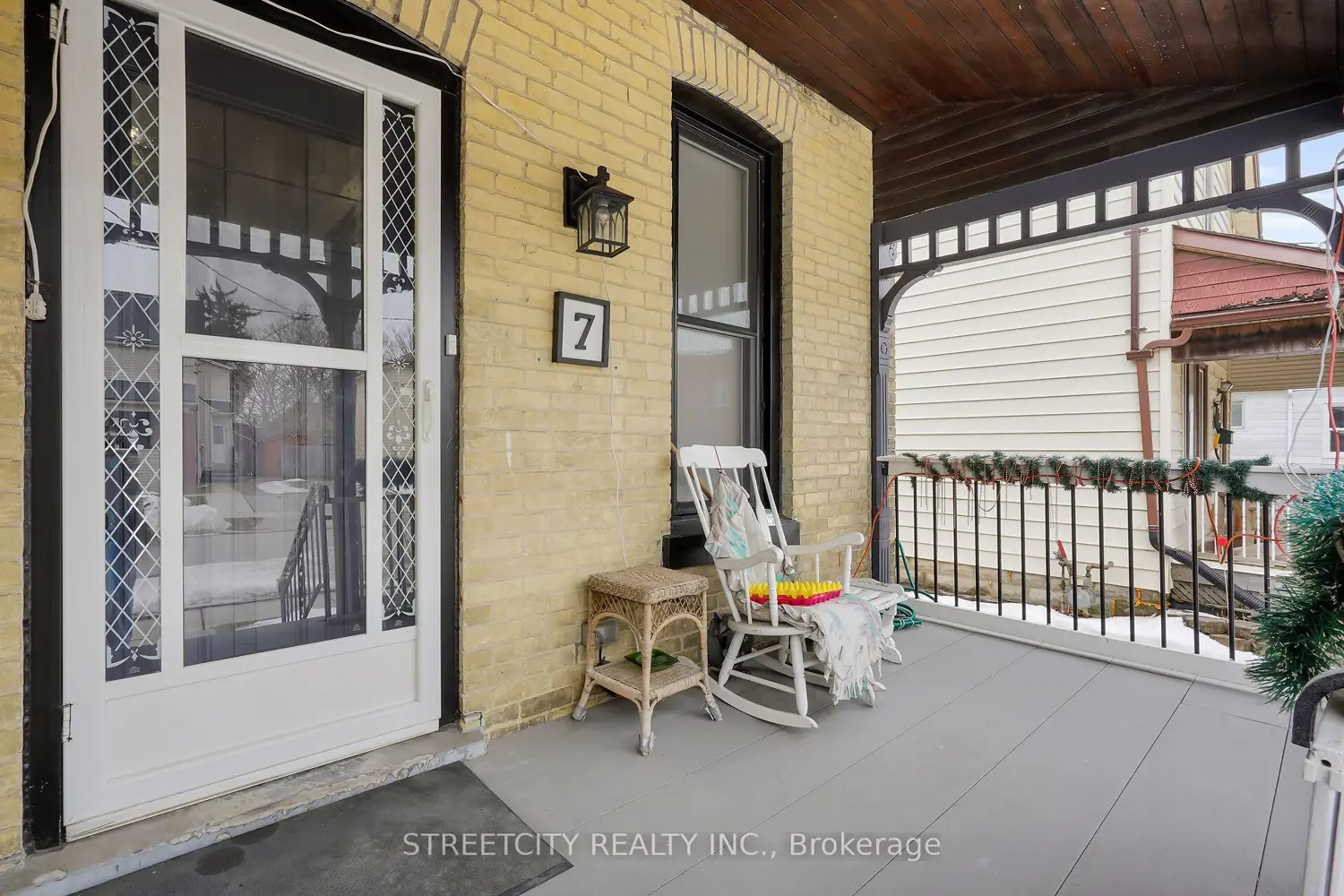 7 Myrtle Street photo 3