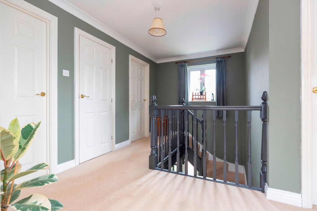 Additional image 18 of 5 bed detached house for salePeacemarsh Farm Close, Gillingham SP8