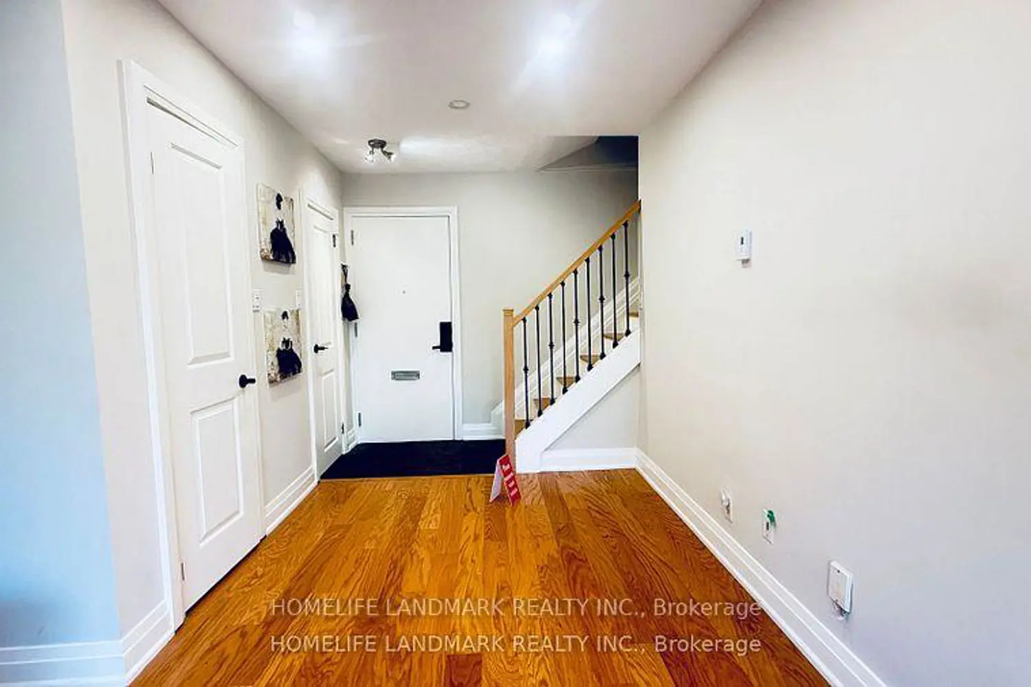 Additional image 9 of 5879 Bathurst Street 213