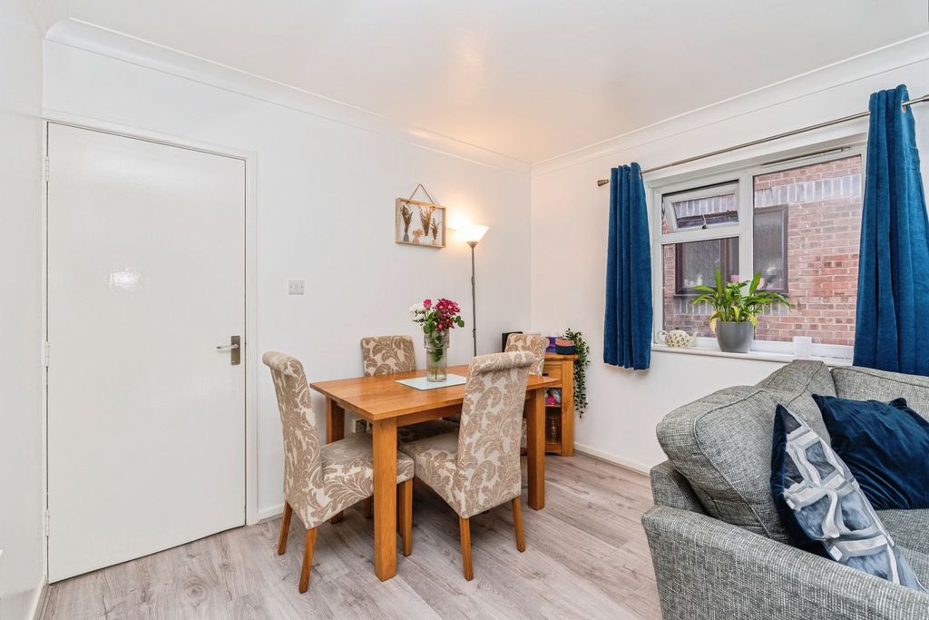 Additional image 8 of 1 bed flat for saleBrunel Road, Redbridge, Southampton SO15