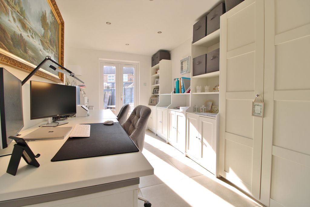 Additional image 25 of 3 bed detached house for saleLapwing Road, Southsea PO4