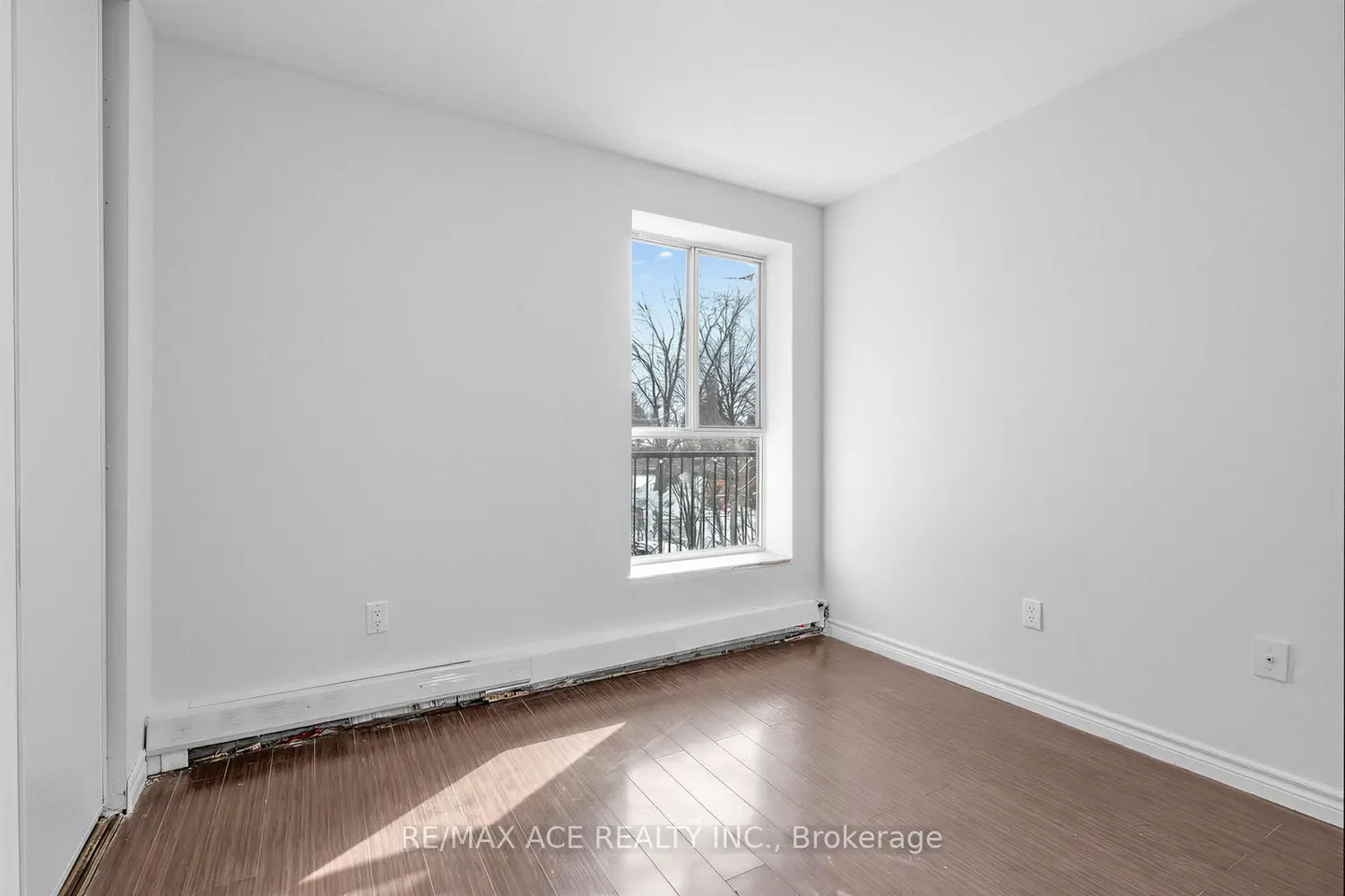 Additional image 10 of 1690 Victoria Park Avenue 204