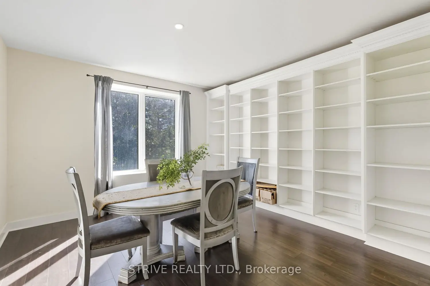 Additional image 11 of 165 Bayshore Drive