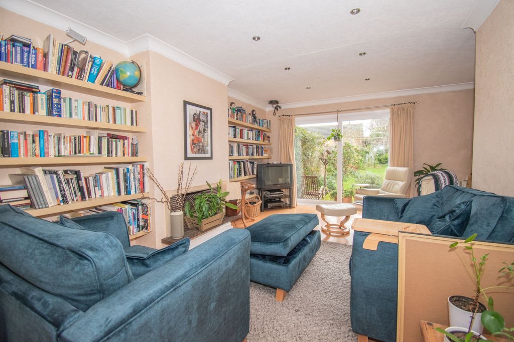 Additional image 2 of 3 bed semi-detached house for saleAsh Tree Road, Oadby LE2