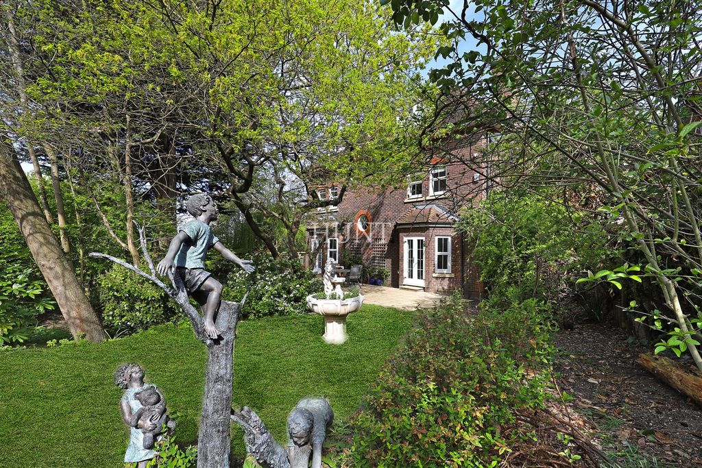 Additional image 31 of 6 bed detached house for saleRegents Drive, Repton Park, Woodford Green, Essex IG8