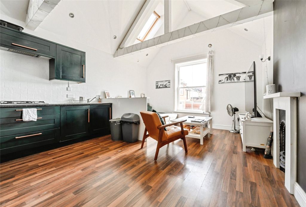 Additional image 3 of 1 bed property for saleGladys Avenue, Portsmouth, Hampshire PO2
