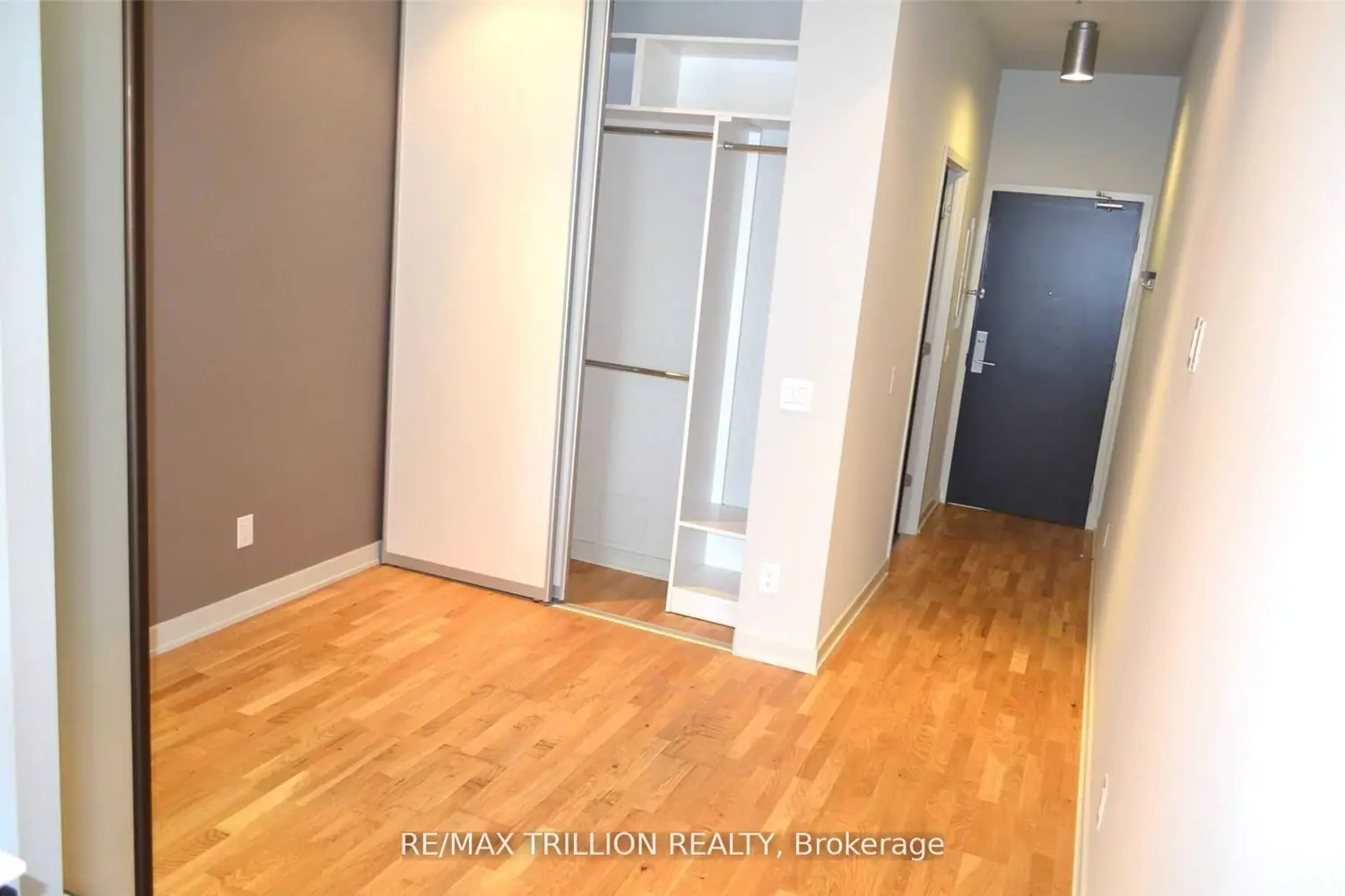 Additional image 6 of 8 Dovercourt Road 414
