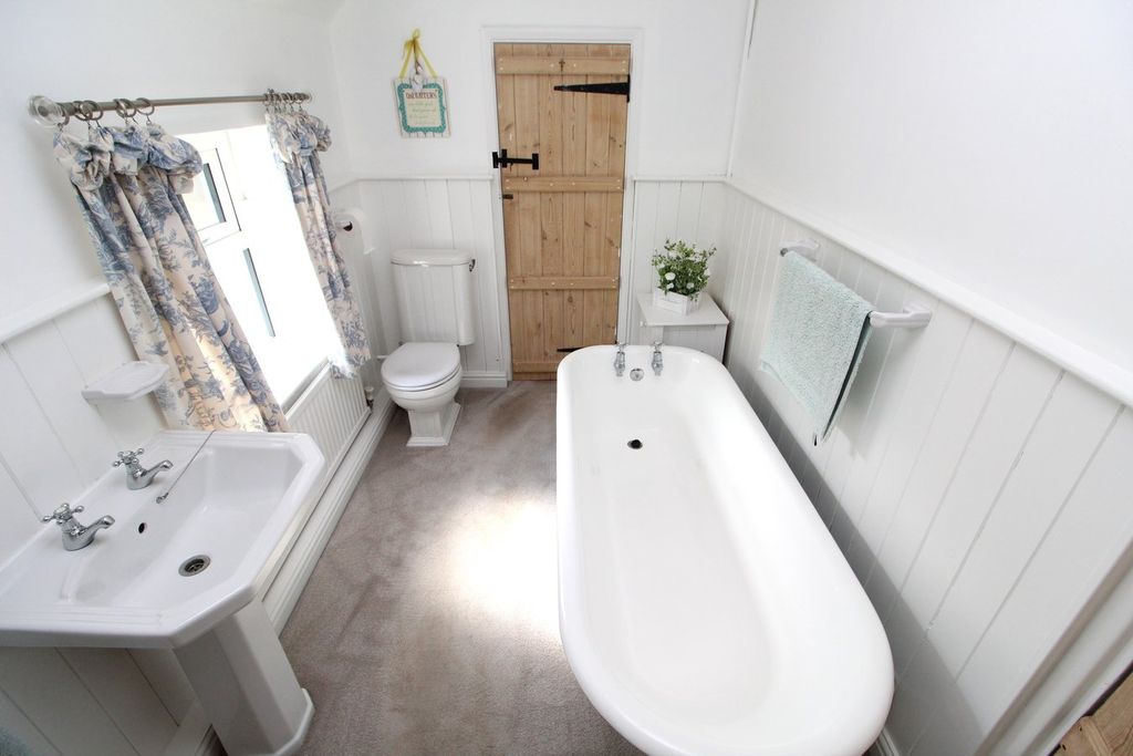 Additional image 17 of 4 bed semi-detached house for saleMain Street, Frolesworth, Lutterworth LE17