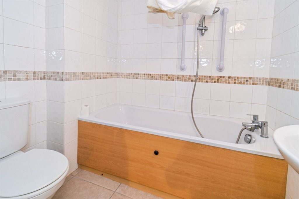 Additional image 7 of 2 bed flat for saleGrosvenor Road, Southampton SO17