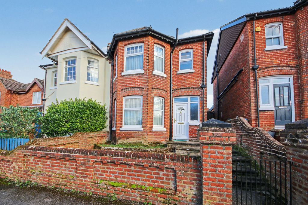 Additional image 5 of 3 bed semi-detached house for saleAsh Tree Road, Bitterne Park SO18