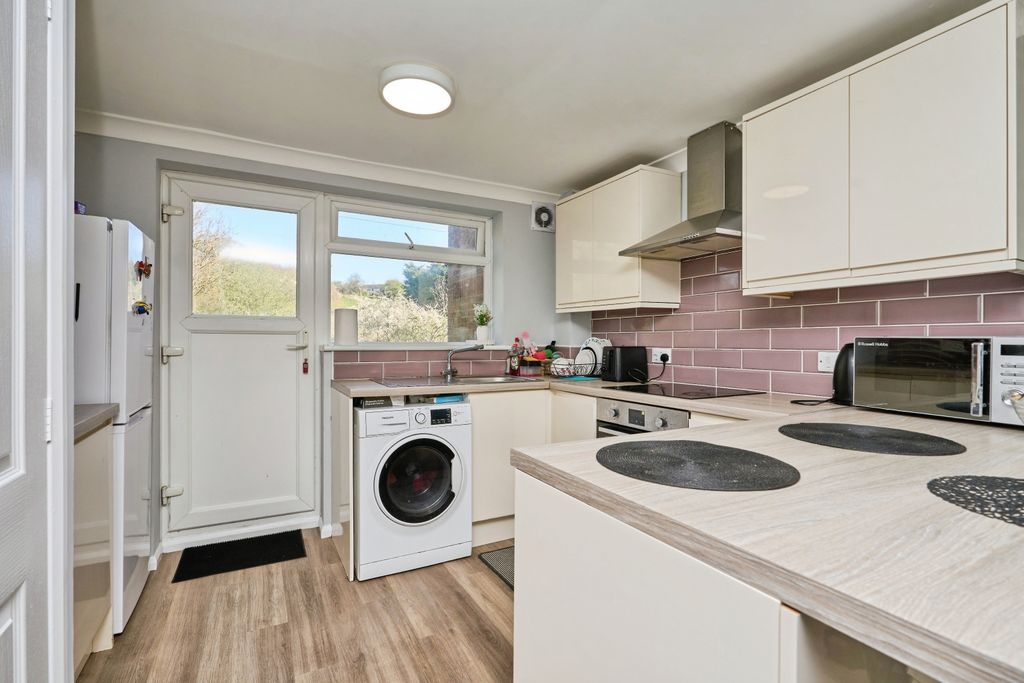 Additional image 5 of 1 bed maisonette for saleSylvan Drive, Newport, Isle Of Wight PO30