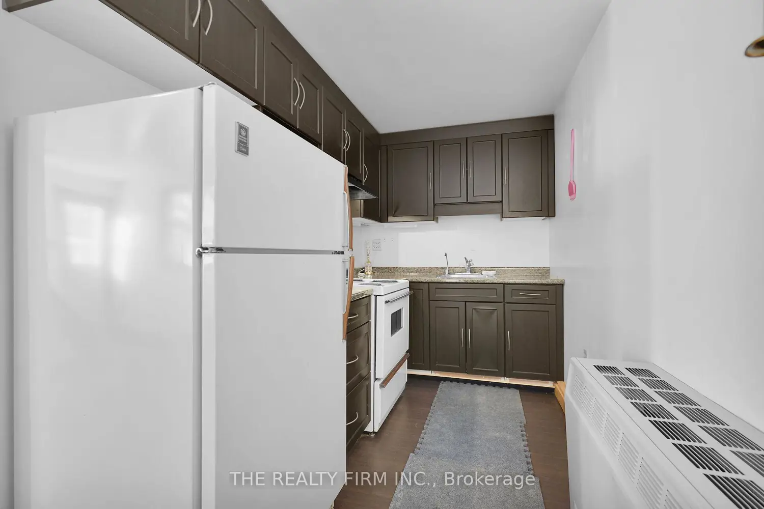 Additional image 18 of 924 Princess Avenue