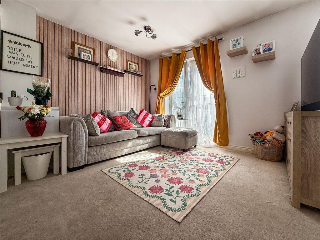 Additional image 2 of 2 bed flat for saleCambrai Close, Portsmouth PO3
