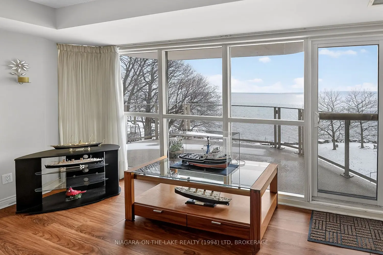 Additional image 3 of 2190 Lakeshore Road 304