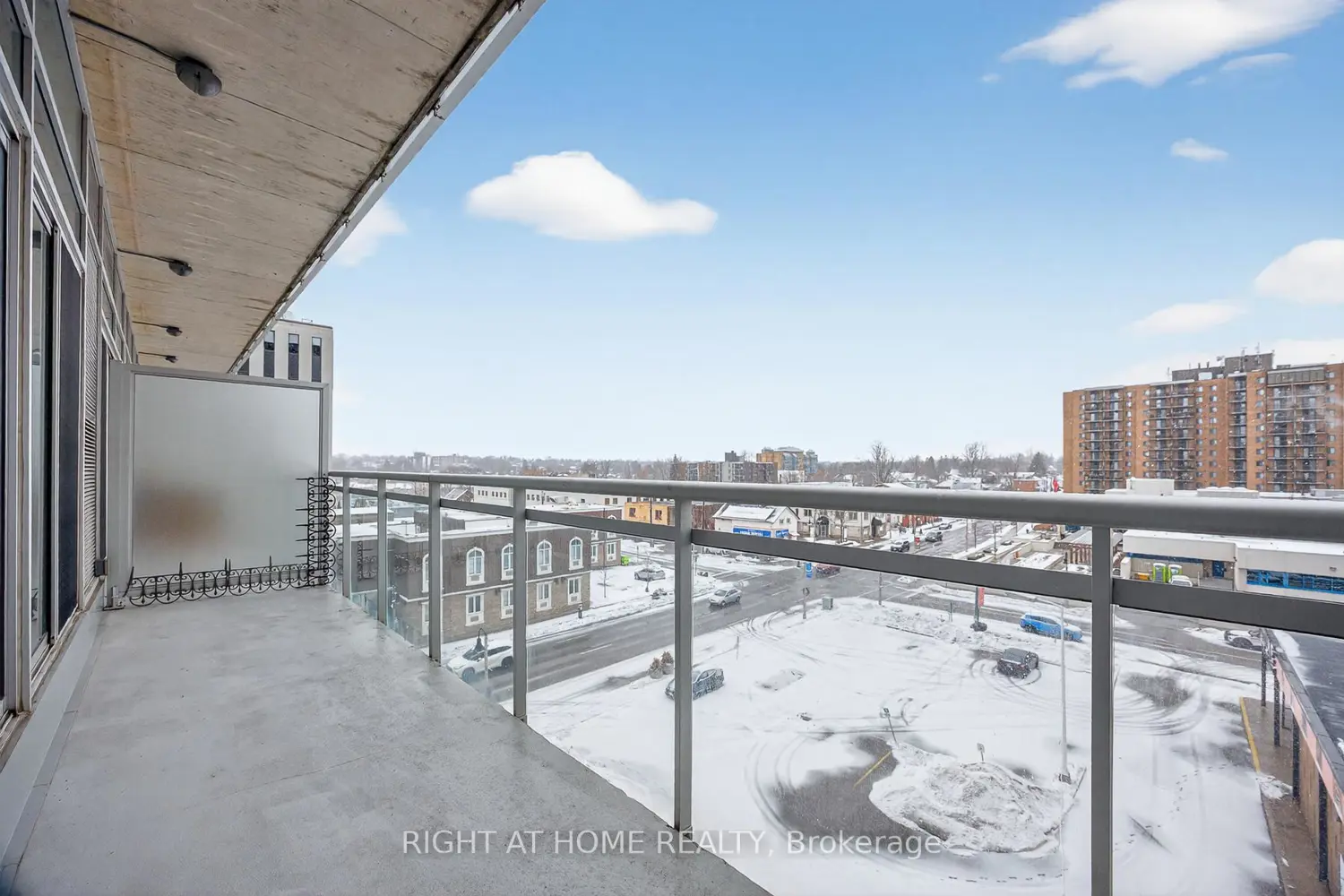 Additional image 16 of 44 Bond Street 518
