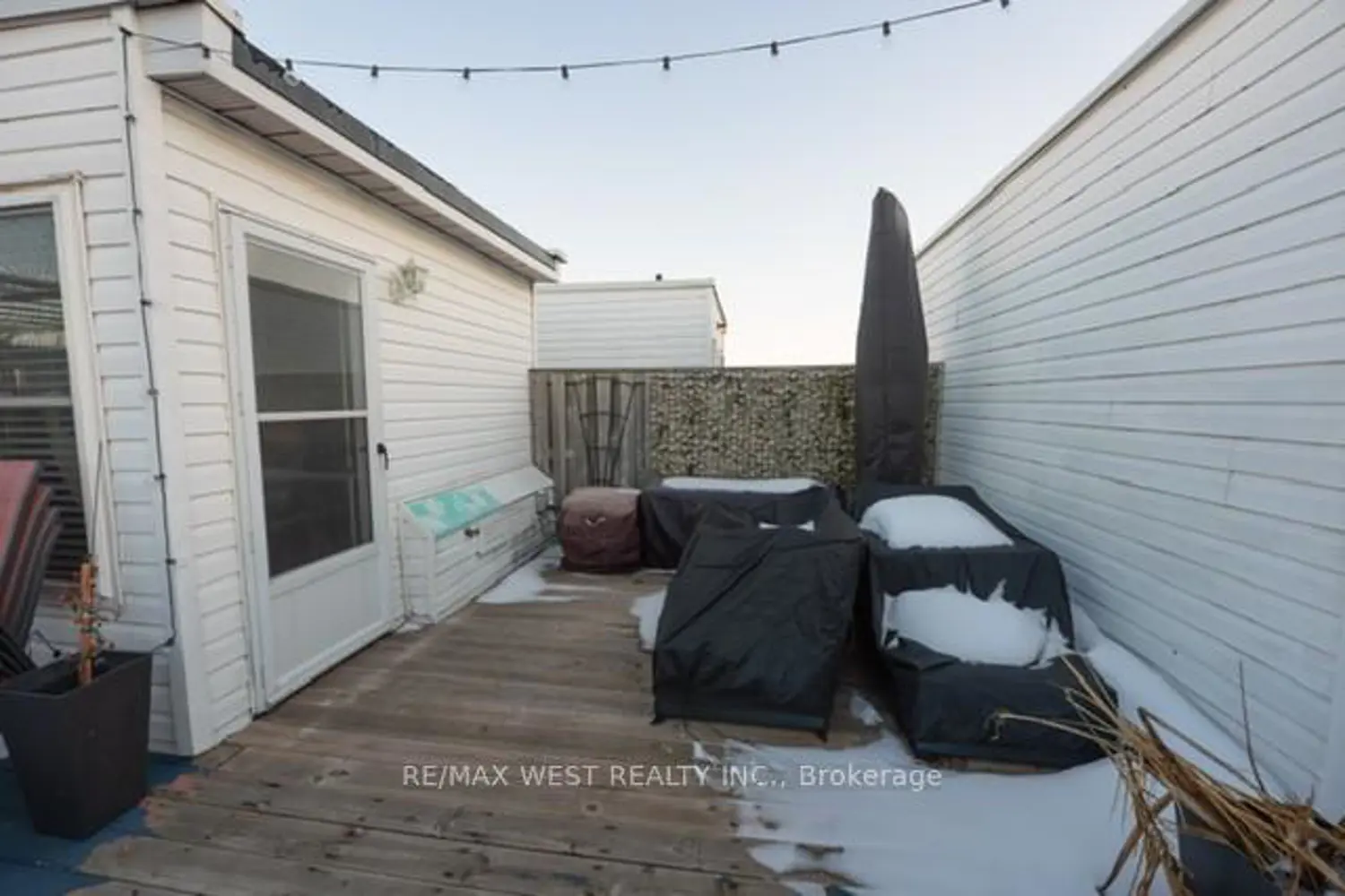Additional image 18 of 760 Lawrence Avenue 59
