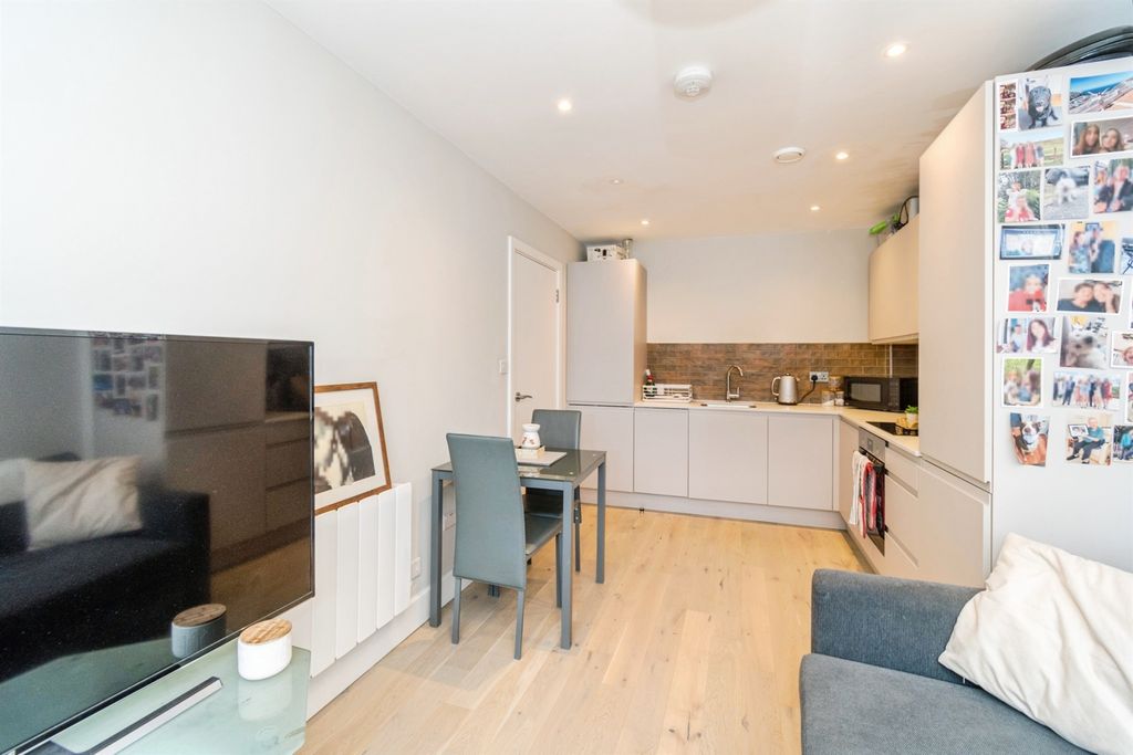 Additional image 16 of 1 bed maisonette for saleRomsey Road, Southampton SO16