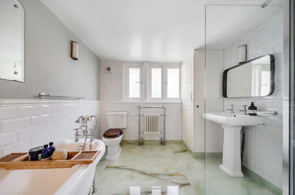 Additional image 6 of 4 bed flat for saleDevonshire Road, Polygon, Southampton, Hampshire SO15