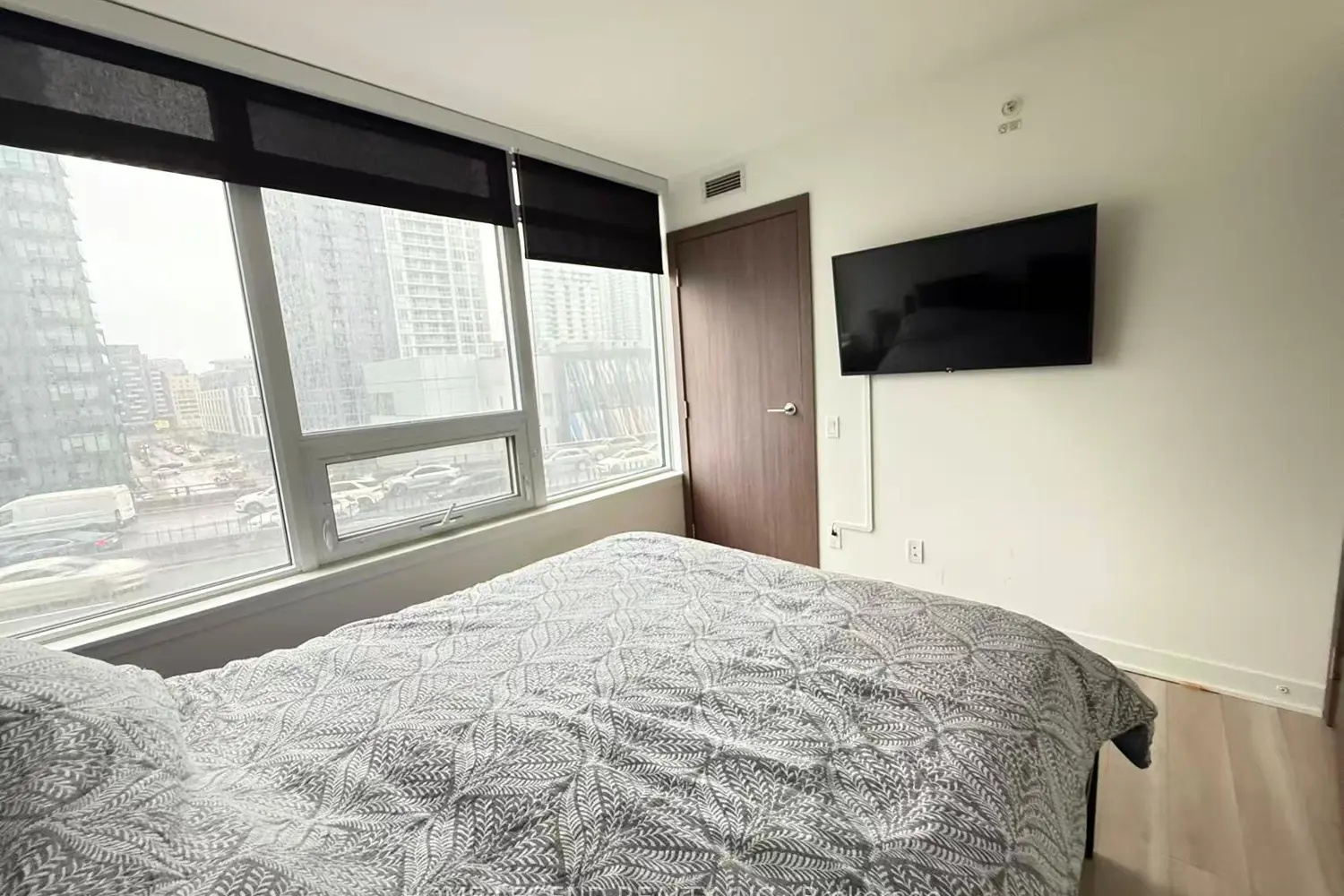 Additional image 5 of 17 Bathurst Street 710