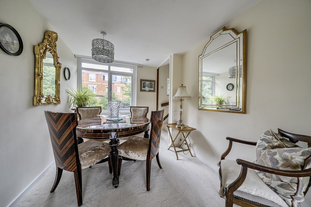 Additional image 8 of 3 bed maisonette for saleEdinburgh Gardens, Windsor SL4