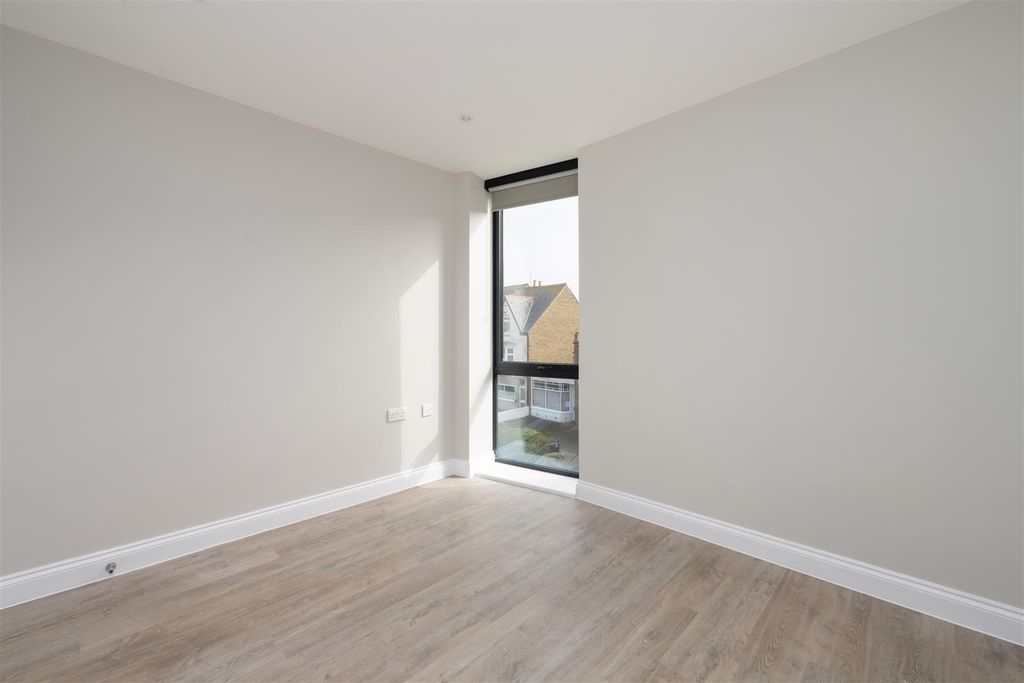 Additional image 10 of 2 bed flat for saleBeach Walk, Whitstable CT5