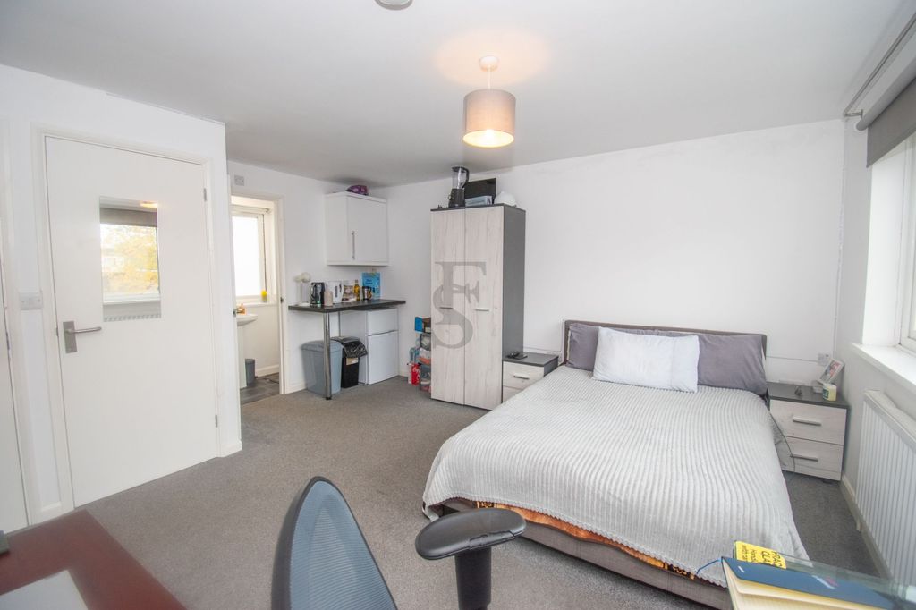 Additional image 10 of 4 bed terraced house for saleUist Walk, Corby NN17
