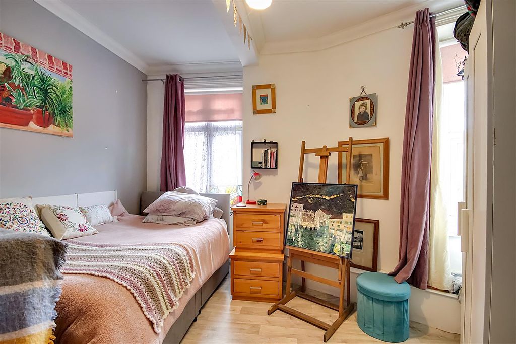 Additional image 5 of 1 bed flat for saleShelley Road, Worthing BN11
