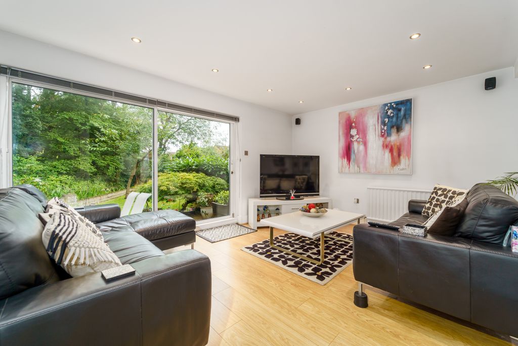 Additional image 2 of 4 bed detached house for saleWellington Road, Ashford TW15