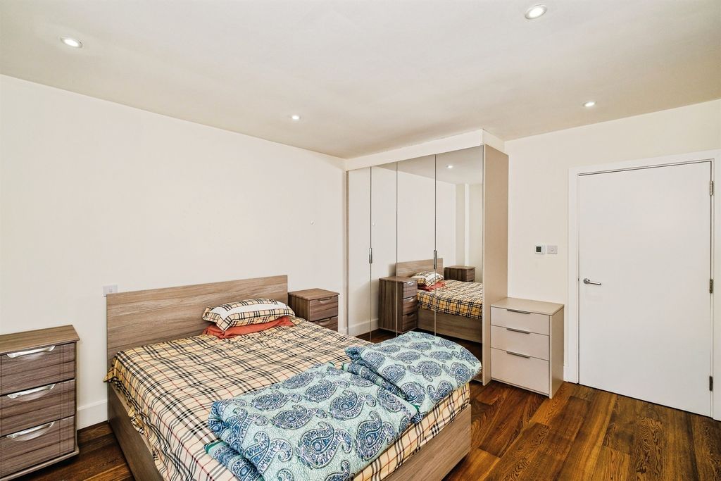 Additional image 13 of 2 bed flat for saleMarine Parade, Worthing BN11