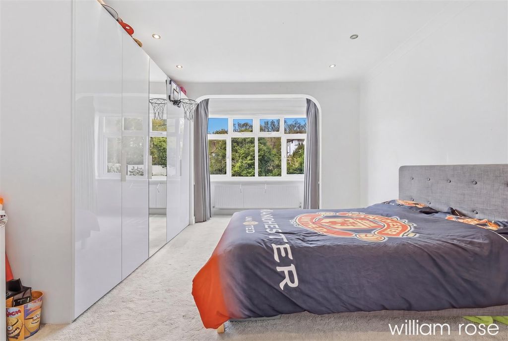 Additional image 23 of 4 bed detached house for salePrinces Avenue, Woodford Green IG8