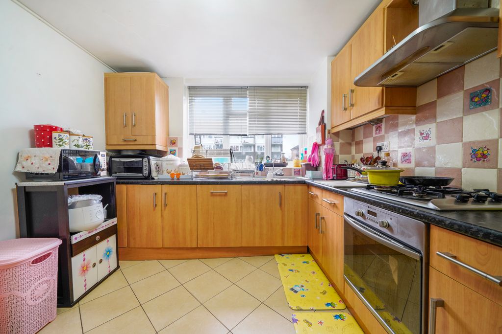 Additional image 3 of 3 bed flat for saleSheephouse Way, New Malden KT3
