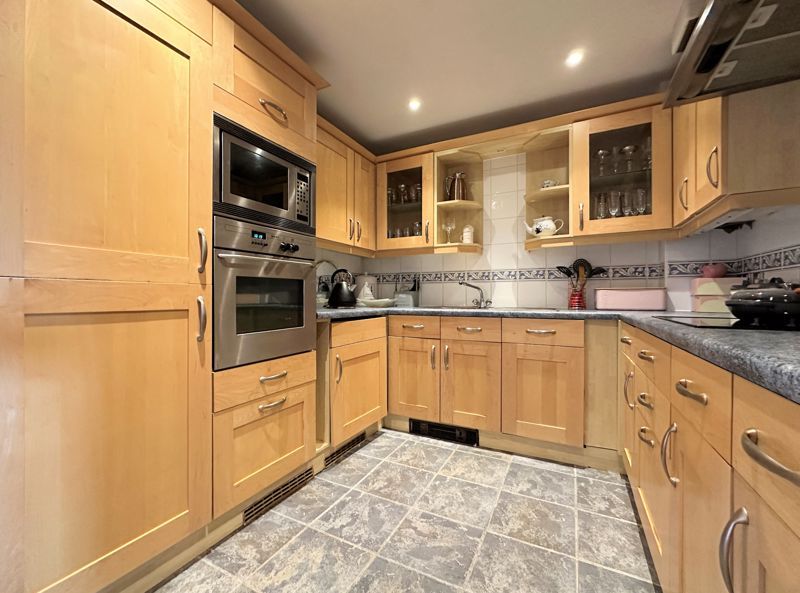 Additional image 10 of 2 bed flat for saleLock Approach, Port Solent PO6