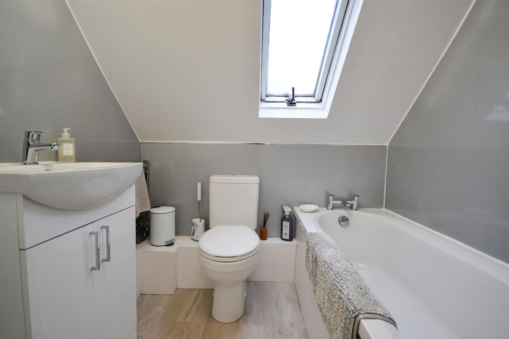 Additional image 9 of 1 bed property for saleChurch Street, Bingham NG13