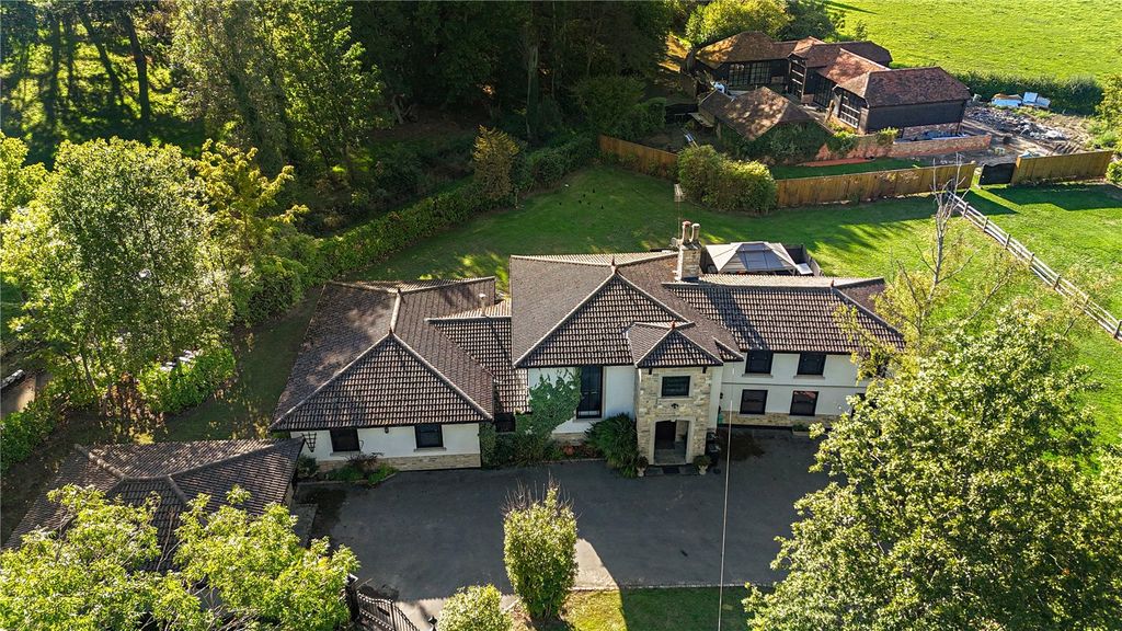Additional image 11 of 6 bed detached house for saleJubilee Road, Finchampstead, Wokingham RG40