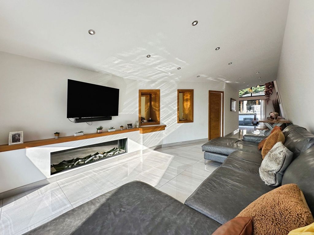 Additional image 14 of 4 bed detached house for saleCheswell Close, Compton, Wolverhampton WV6