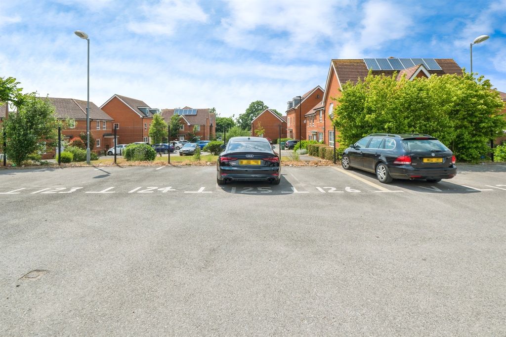Additional image 10 of 1 bed flat for saleRomsey Road, Southampton SO16