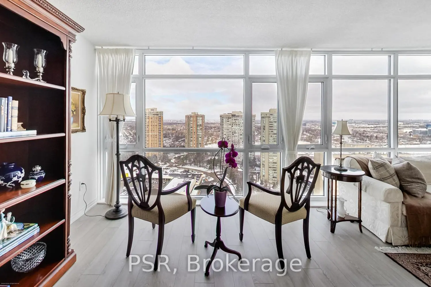 1555 Finch Avenue 2702