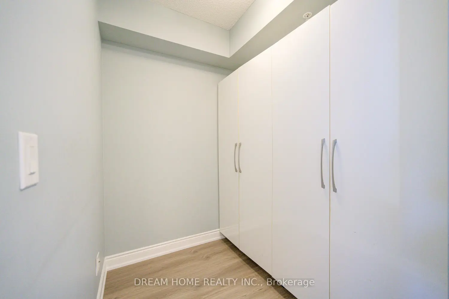 Additional image 18 of 2396 Major Mackenzie Drive 322